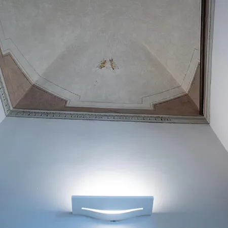 Gli Ippocastani - Free Parking - Old Town - Elegant & Spacious *