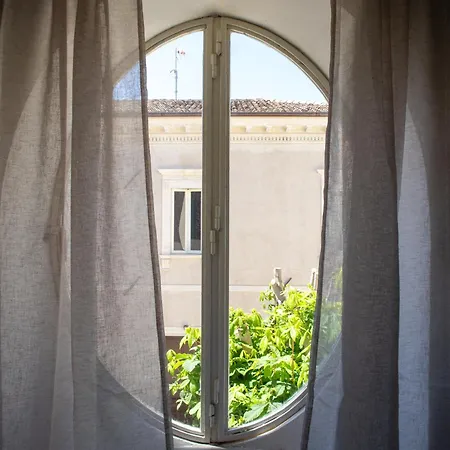 Apartament Gli Ippocastani - Free Parking - Old Town - Elegant & Spacious *