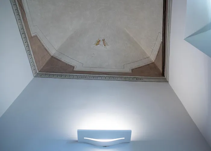 Gli Ippocastani - Free Parking - Old Town - Elegant & Spacious *