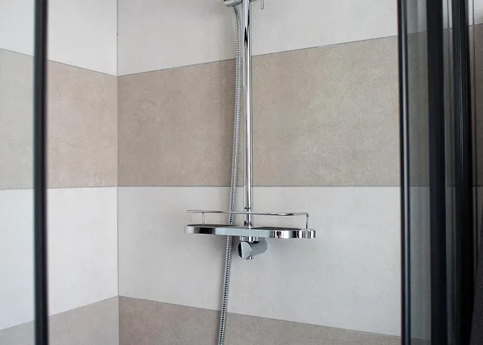 Gli Ippocastani - Free Parking - Old Town - Elegant & Spacious Apartmán LʼAquila