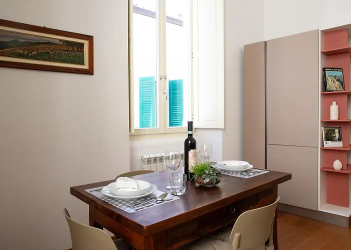 Gli Ippocastani - Free Parking - Old Town - Elegant & Spacious Appartement LʼAquila